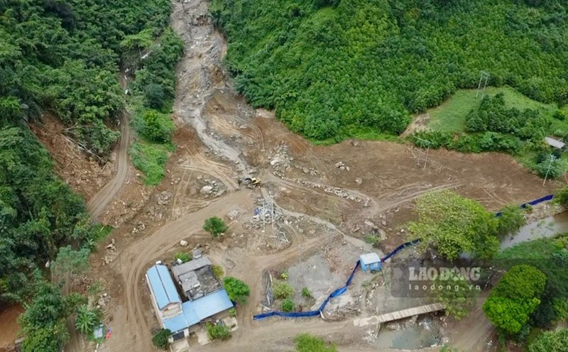The scene of the sludge spill in Bac Kan after more than 1 month. Photo: Viet Bac