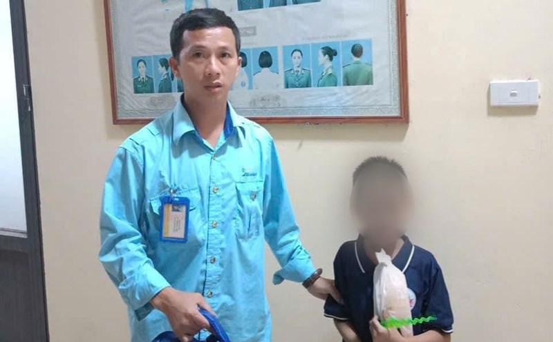 The lost child was helped home by bus staff and police. Photo: Transerco
