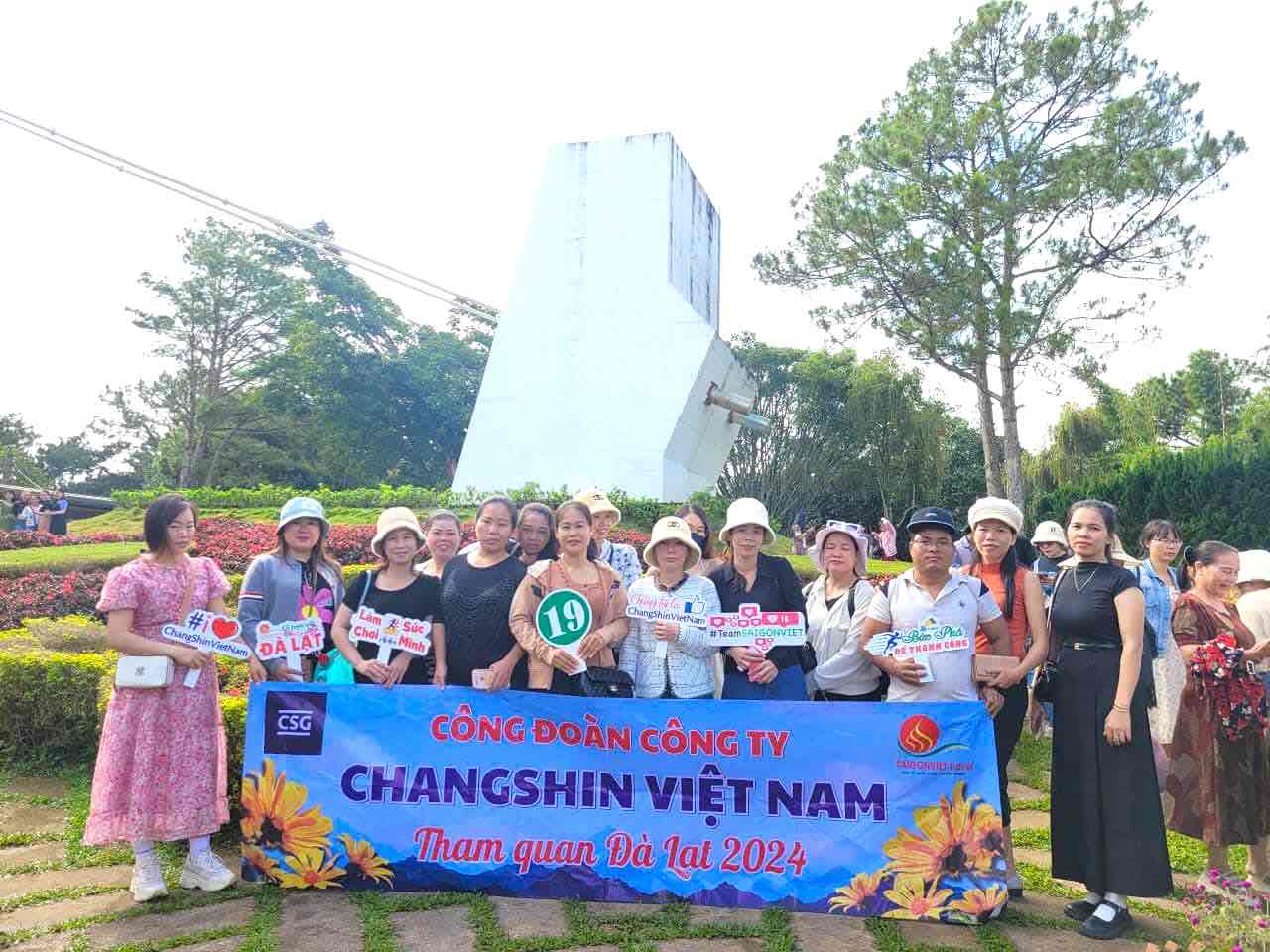 Workers of a shoe company in Dong Nai travel to Da Lat. Photo: Chang Shin Vietnam Co., Ltd.'s Trade Union
