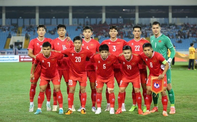 Vietnam team may drop 3 places in world rankings. Photo: Minh Dan