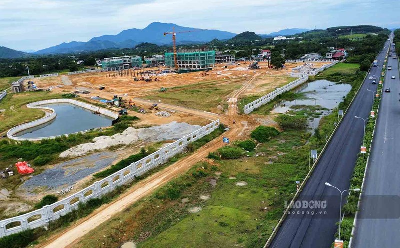 A 1,000-bed hospital in Tuyen Quang is gradually emerging. Photo: Viet Bac.