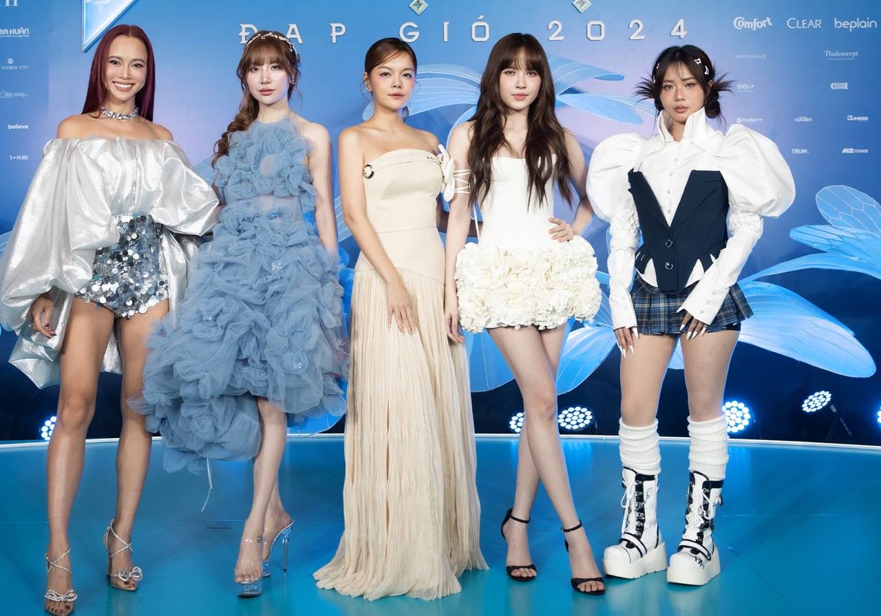 The cast of "Pretty Sister Riding the Wind" 2024 at the press conference. Photo: Artist.