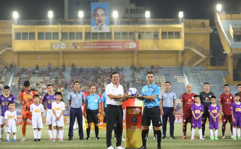 The 2024-2025 V.League season has many positive changes. Photo: VPF