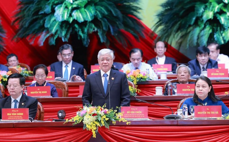 Member of the Politburo, Secretary of the Party Central Committee, Chairman of the Central Committee of the Vietnam Fatherland Front Do Van Chien speaks at the congress. Photo: Hai Nguyen