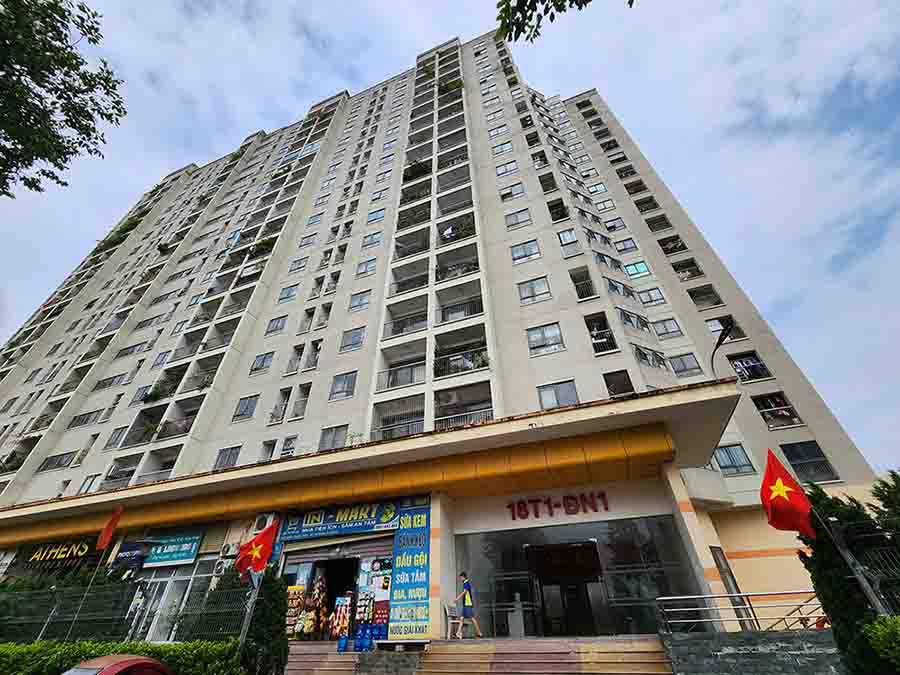 Many residents at The Golden An Khanh apartment building are still waiting for their pink books. Photo: Cao Nguyen.