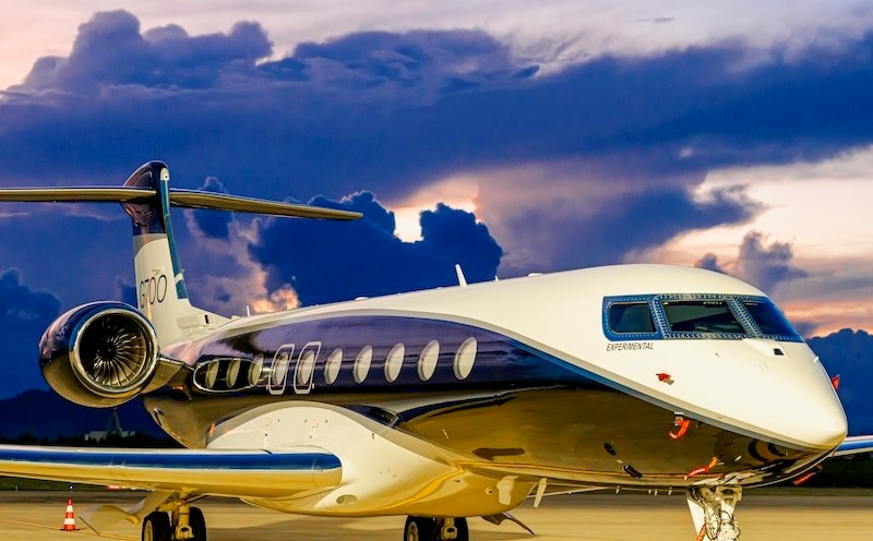 A series of super luxury planes landed at Da Nang airport. Photo: M.T