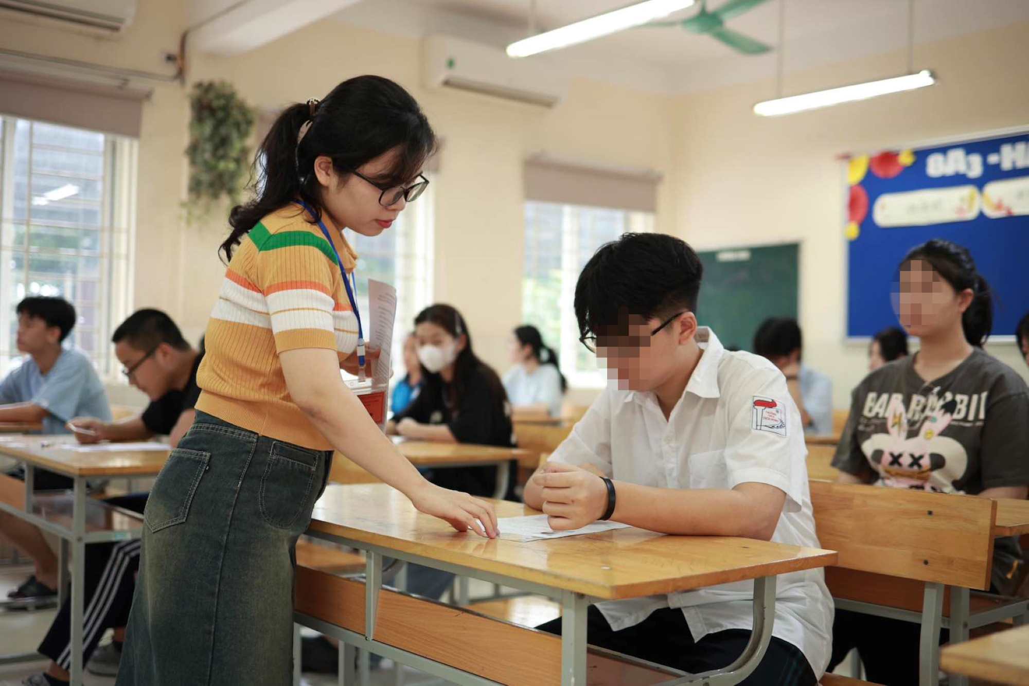 Students attend the 10th grade entrance exam in Hanoi. Photo: Van Trang