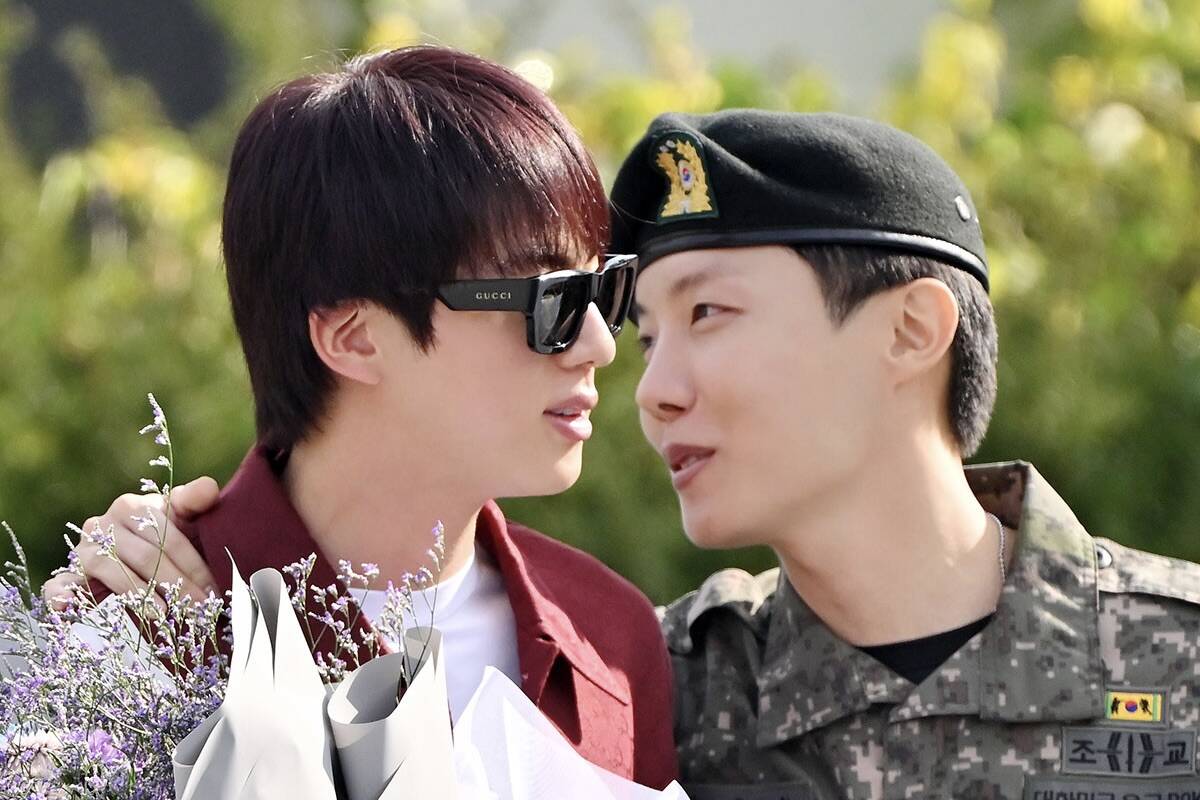 Jin was the only BTS member to welcome J-Hope back from the military. Photo: Naver