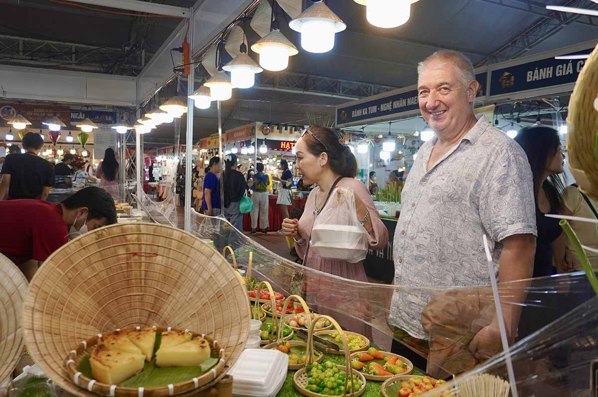 International guests enjoy the Traditional Cake Festival on October 20. Photo: Nhu Quynh