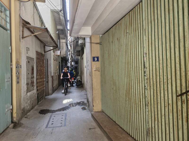 Phan khuc nha trong ngo khong so do tai Ha Noi thoi gian qua dang duoc nhieu nguoi quan tam. Anh: Thu Giang