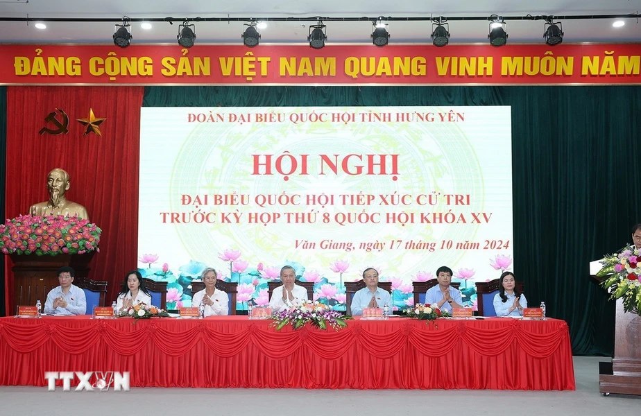 Hoi nghi Dai bieu Quoc hoi tiep xuc cu tri truoc Ky hop thu 8, Quoc hoi khoa XV. Anh: TTXVN