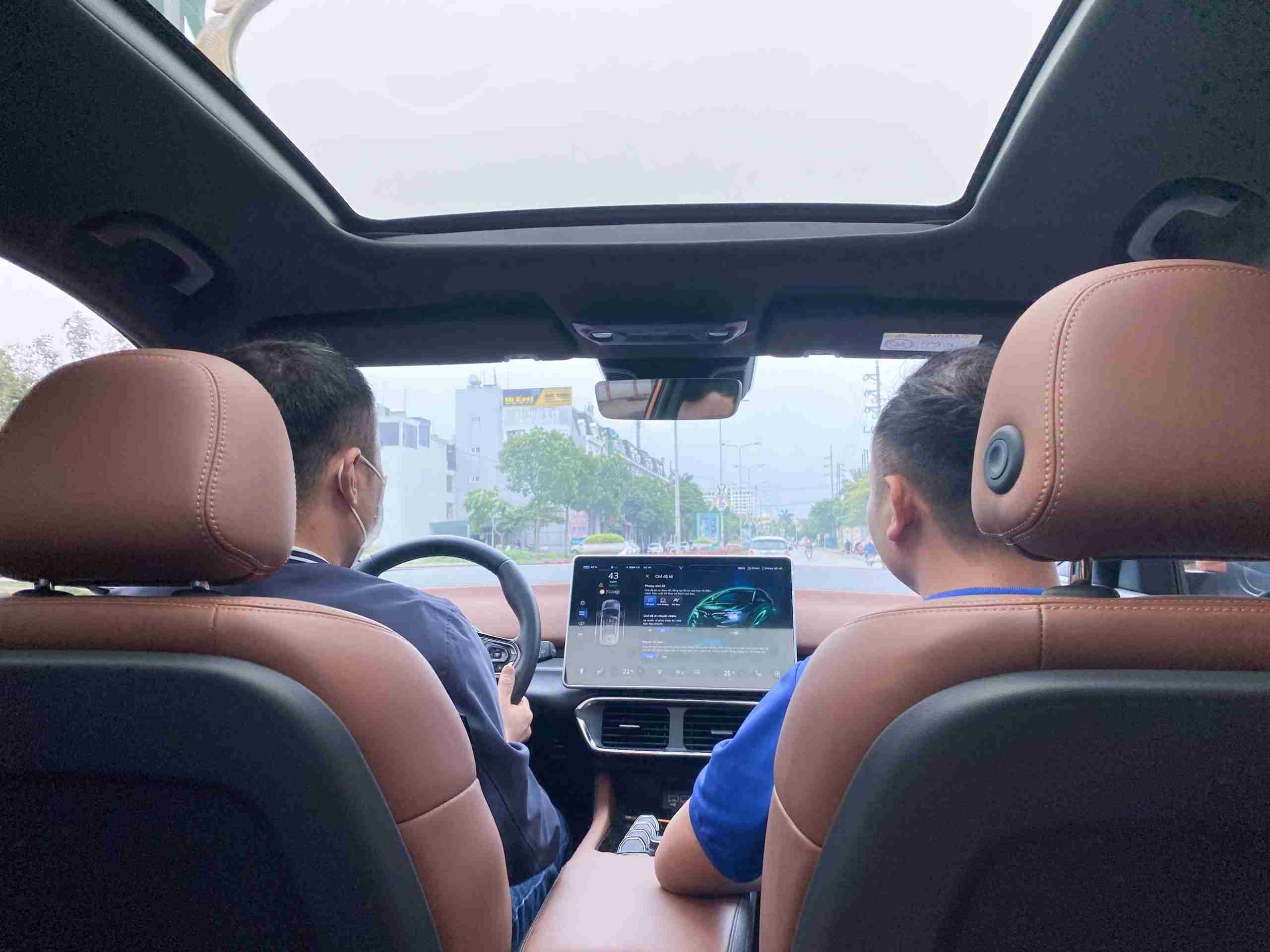 Users choose electric vehicles because they want to protect the environment. Photo: Bao Minh