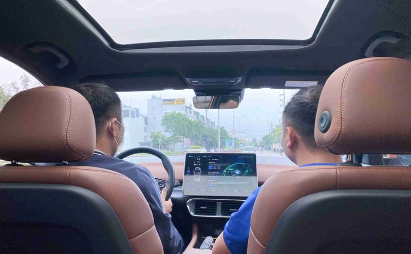 Users choose electric vehicles because they want to protect the environment. Photo: Bao Minh