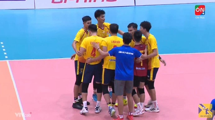 Ho Chi Minh City Police men's volleyball team entered the finals of the national A-class tournament. Photo: VTV Cab