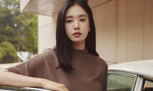 Ahn Eun Jin hiện cân nhắc đóng phim lãng mạn. Ảnh: Instagram