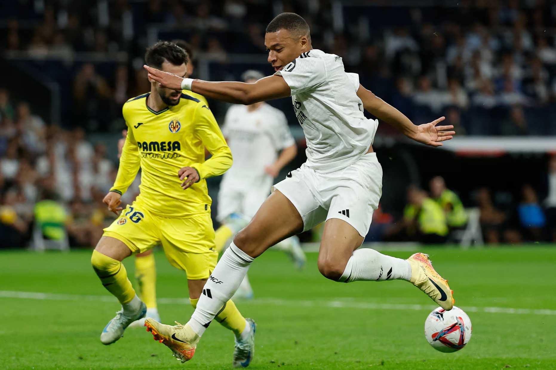 Mbappe thi dau no luc nhung van chua dap ung dung ky vong.  Anh: AFP