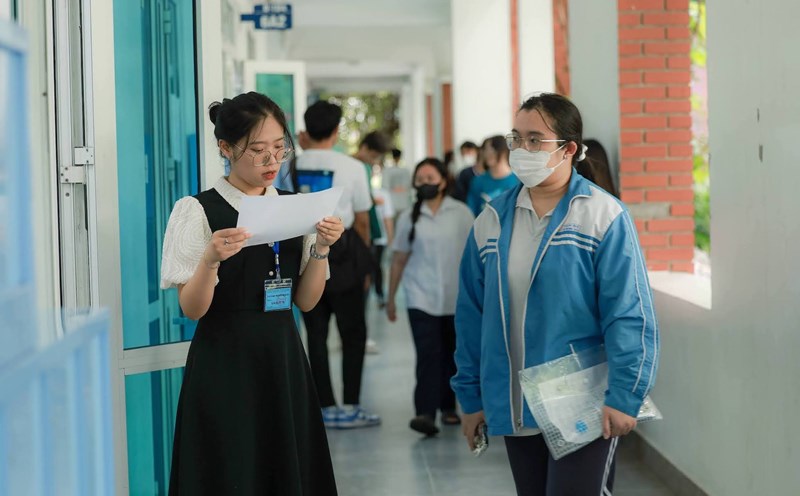 Candidates taking the 2024 high school graduation exam. Photo: Hai Nguyen