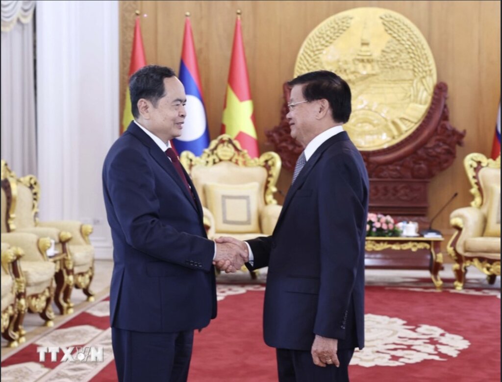 National Assembly Chairman Tran Thanh Man meets with Lao Party General Secretary and President Thongloun Sisoulith. Photo: VNA
