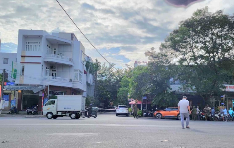 Công an TP Đà Nẵng phong tỏa hiện trường để điều tra vụ việc. Ảnh: M.T
