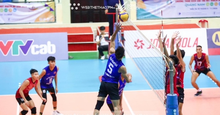 Teams compete at the 2024 National A-Class Volleyball Tournament. Photo: VFV