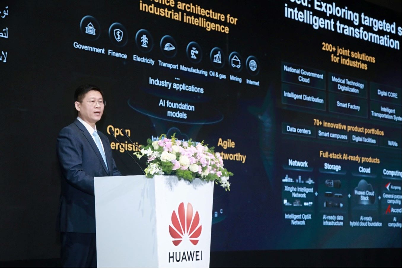 Ong Li Peng - Pho chu tich cap cao, chu tich kinh doanh & dich vu ICT cua Huawei chia se tai su kien. Anh: Huawei