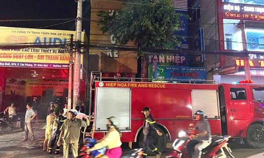 Cháy quán karaoke đã ngưng hoạt động ở TP Biên Hòa, Đồng Nai. Ảnh: HAC