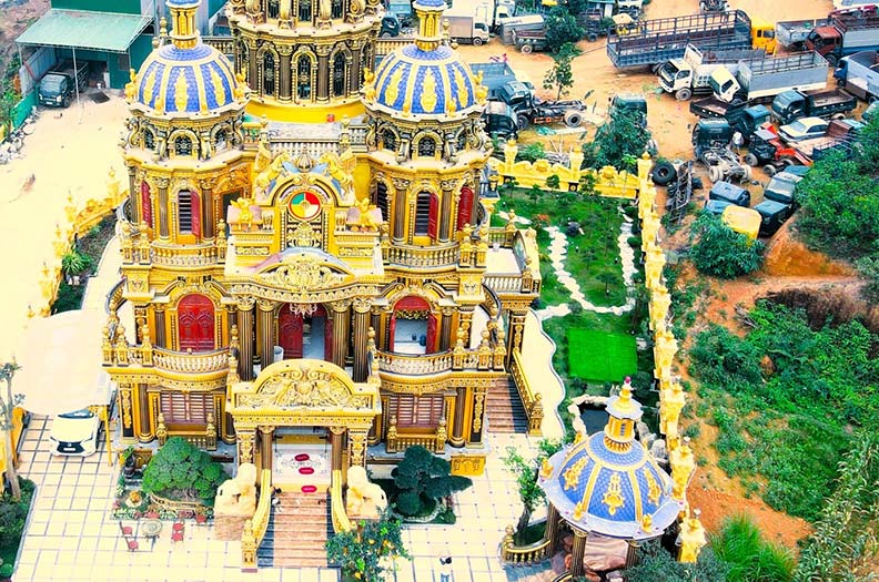 The castle of Mr. Nguyen Vinh Thoan's family in My Thanh commune (Yen Thanh, Nghe An) started construction in 2022. Photo: Hai Dang