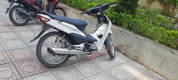 Motorcycles will be subject to emission inspection in the near future. Photo: Xuyen Dong