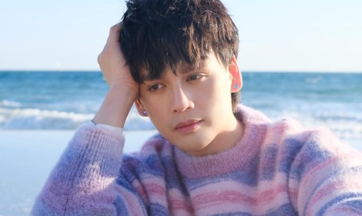 Ca sĩ Nguyễn Trần Trung Quân có anh trai là giám đốc ngân hàng. Ảnh: Facebook nhân vật