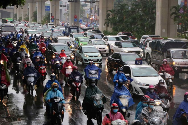 Weak cold air is forecast to cause scattered rain in the Northeast region from October 19. Photo: Huu Chanh