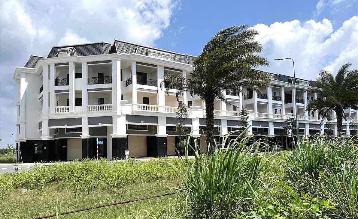 Dong Nai Province Tax Department publicly announced the list of many real estate "tycoons" with tax debts in Dong Nai. Photo: HAC