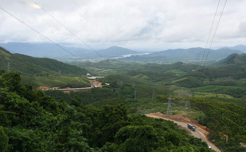 Package XL01 connects the Central Highlands, seen from the top of An Khe Pass. Photo: Xuan Nhan.
