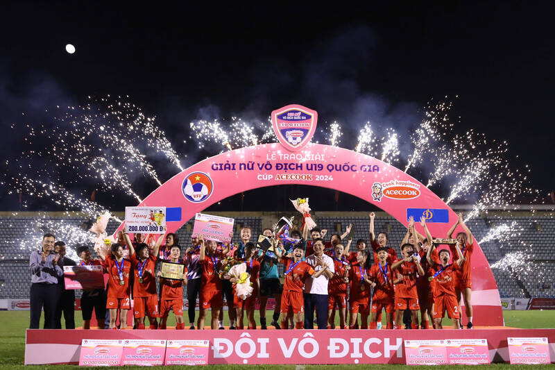 Phong Phu Ha Nam U19 officially won the National U19 Women's Championship - ACECOOK Cup 2024. Photo: VFF