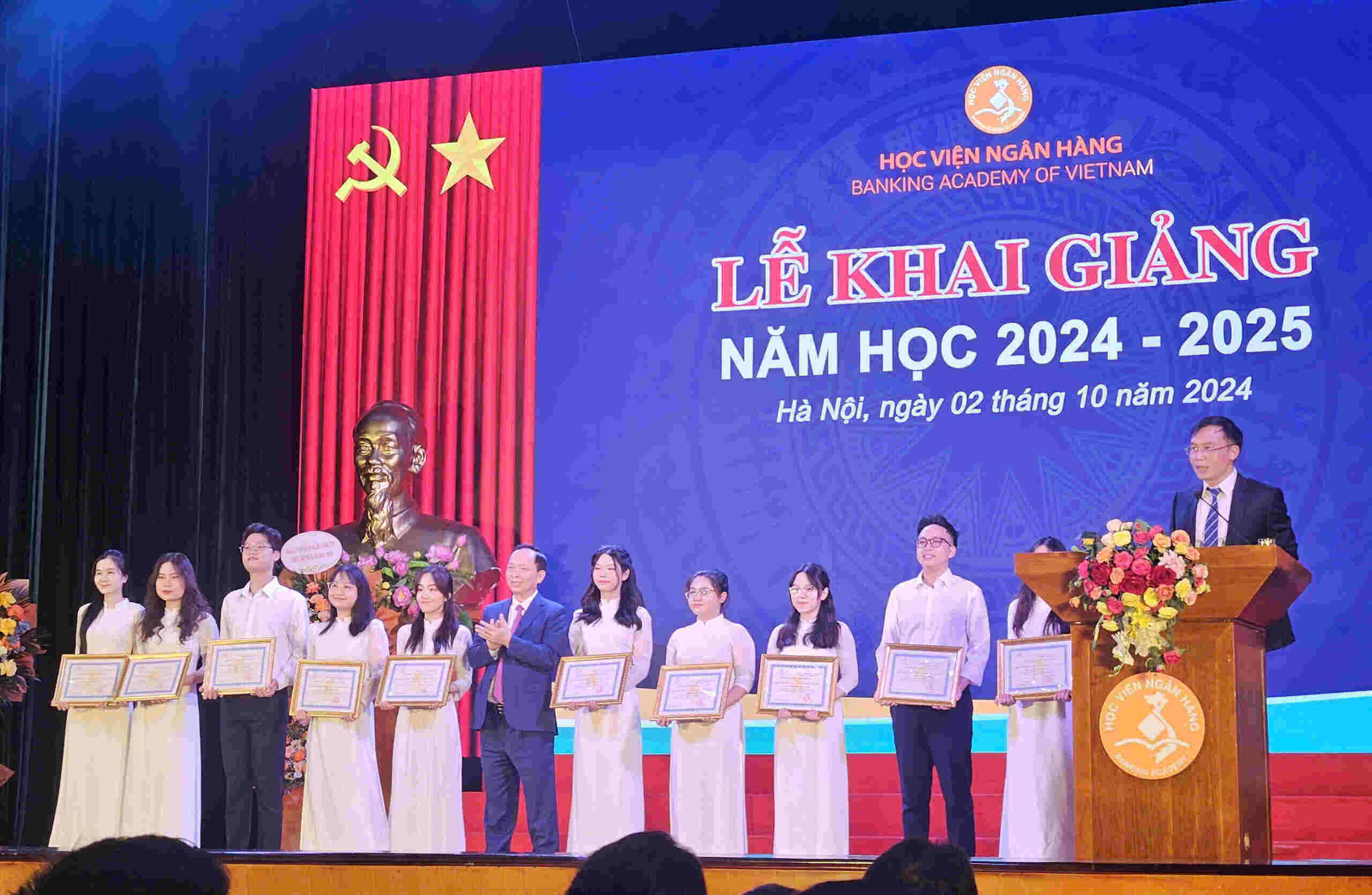 Banking Academy students are always highly appreciated by employers for their knowledge and working capacity. Photo: Minh Anh