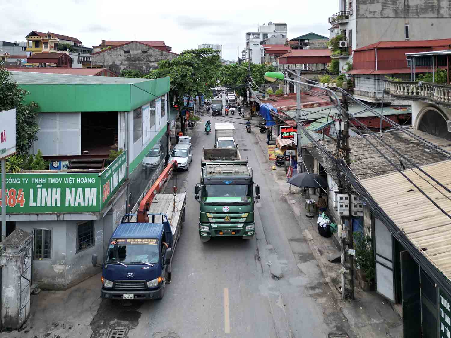 Day la tuyen duong quan trong o cua ngo phia Nam, ket noi cau Thanh Tri voi trung tam Ha Noi. Anh: Huu Chanh