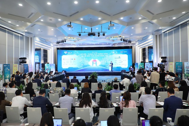 View of the Vietnam Card Day 2024 Workshop - Hanoi - Smart city and open banking ecosystem. Photo: Organizing Committee.