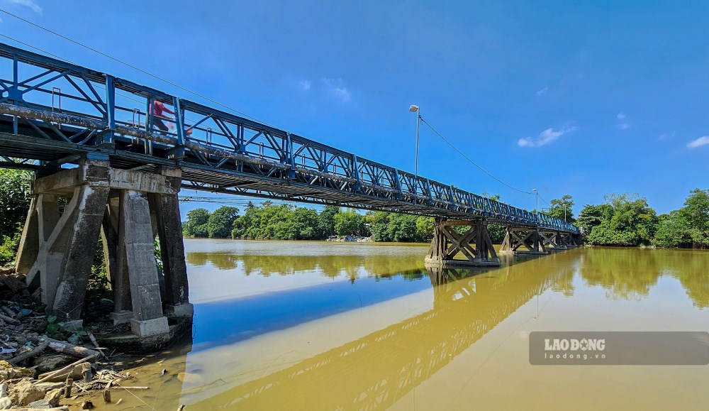 Ngay 13.9, UBND tinh Thua Thien Hue da phoi hop voi Khu Quan ly Duong bo II to chuc kiem tra tong the mo tru cac cau tren dia ban tinh nham dam bao an toan cho cac cau, giao thong, nguoi va phuong tien luu thong truoc mua mua bao. 