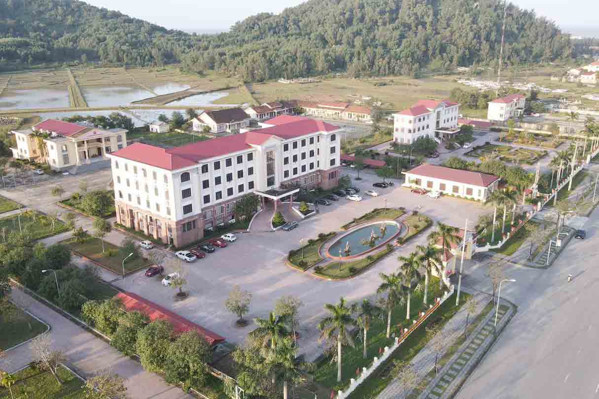 A corner of the current administrative headquarters of Loc Ha district before being merged into Thach Ha district and having its name removed according to the policy of rearranging administrative units at district and commune levels in the period of 2023 - 2025. Photo: Ha Loc.