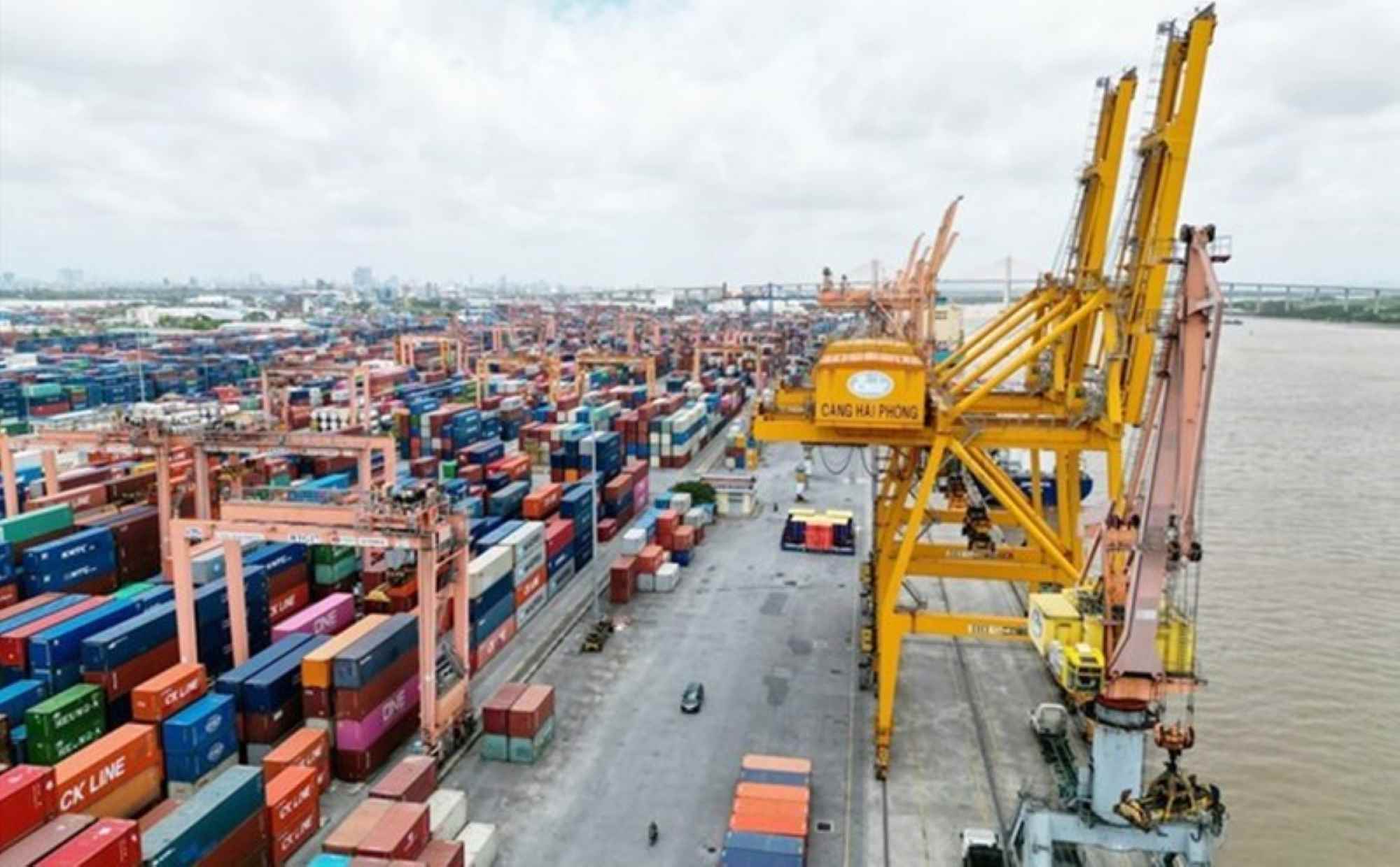 Many favorable factors support export acceleration at the end of the year. Photo: Hai Nguyen