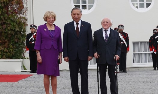 Tổng Bí thư, Chủ tịch nước Tô Lâm cùng Tổng thống Ireland Michael D. Higgins và Phu nhân. Ảnh: TTXVN