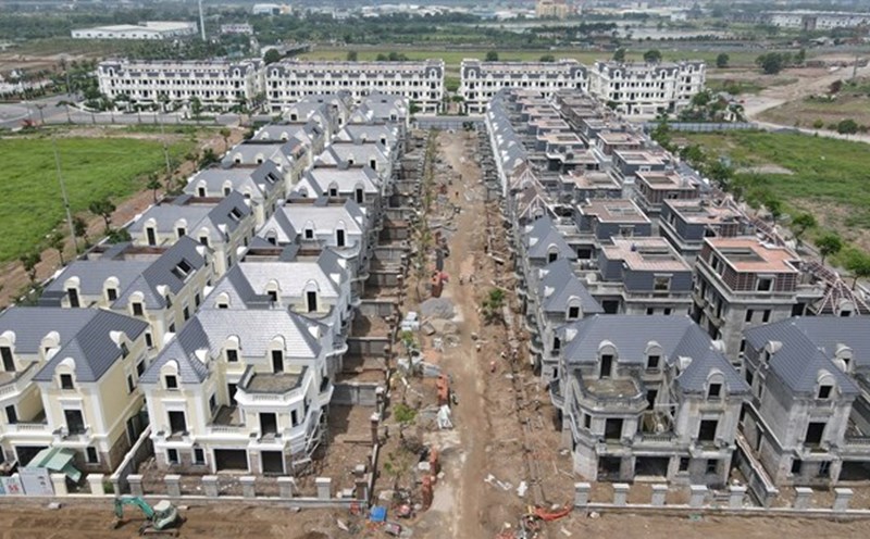 Vẫn còn nhiều ý kiến trong việc áp dụng thuế đối với nhà, đất thứ 2. Ảnh minh họa: Cao Nguyên