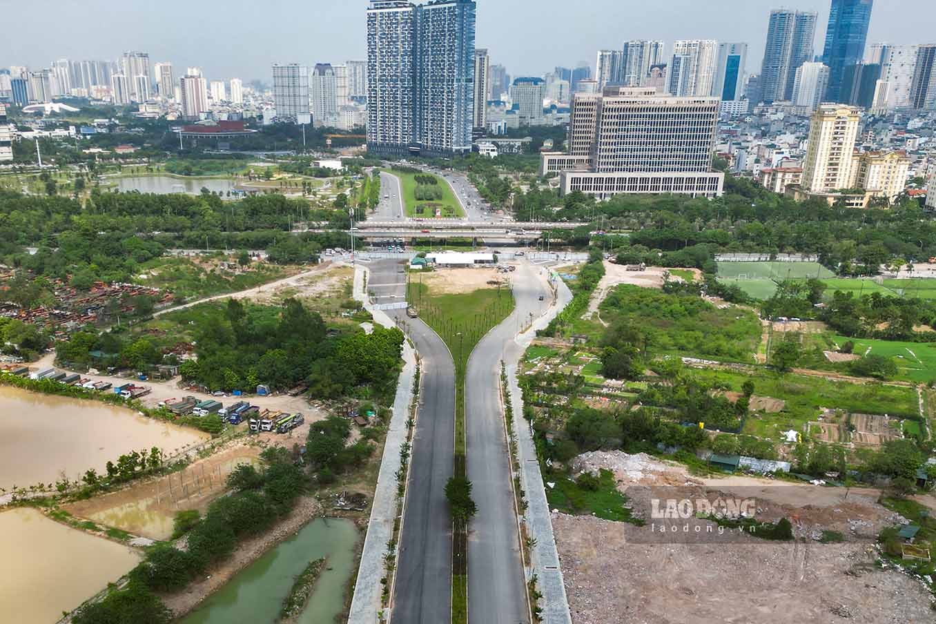 Du an dau tu xay dung tuyen duong Le Quang Dao keo dai doan tu Dai lo Thang Long, quan Nam Tu Liem den vi tri ranh gioi voi khu do thi Duong Noi, quan Ha Dong, TP Ha Noi) khoi cong dau nam 2023.