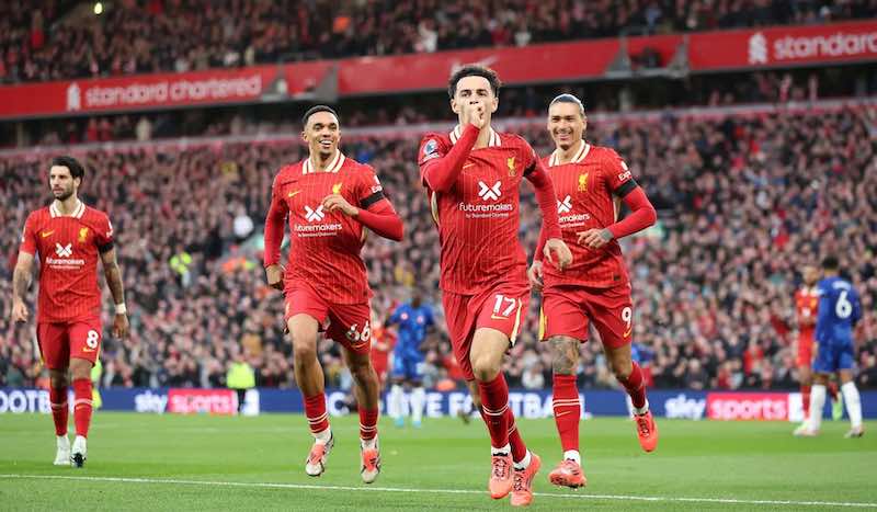 Liverpool đánh bại Chelsea, giữ ngôi đầu bảng Premier League