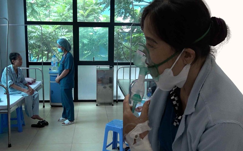 Virus strain mutation, patients at risk of influenza superinfection