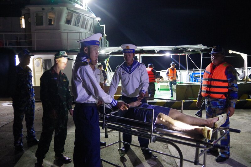 Truong Sa town medical center receives and treats sailors. Photo: Navy Region 4