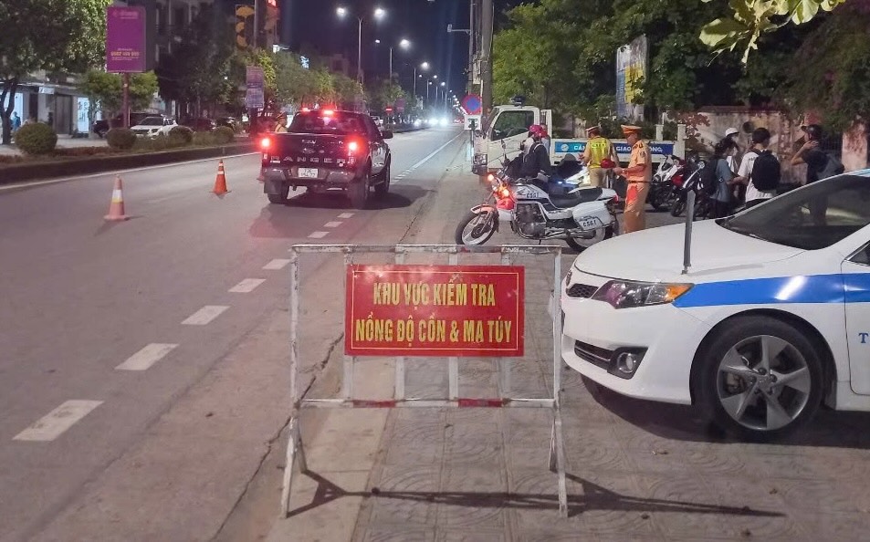 Quang Binh province will strictly handle officers and soldiers who violate alcohol concentration. Photo: P. Phong