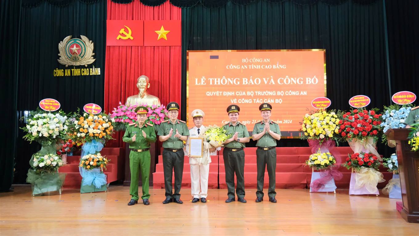 Cao Bang has a new Deputy Director of Provincial Police. Photo: Cao Bang Police.