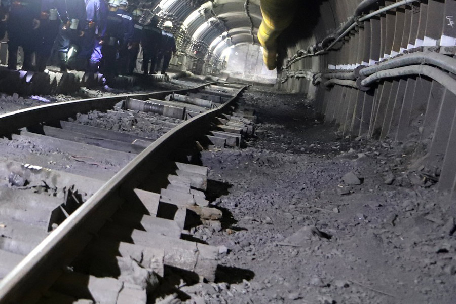 A tunnel at a Coal Company (in Quang Ninh) belonging to the Vietnam National Coal and Mineral Industries Group. Photo: Dieu Hoang