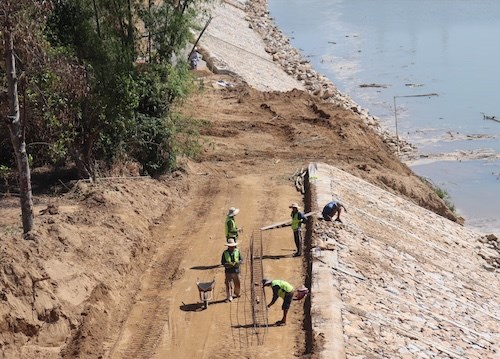 Many projects in Hoa Vang district, Da Nang city have had to extend the completion time due to lack of construction sites. Photo: Nguyen Linh