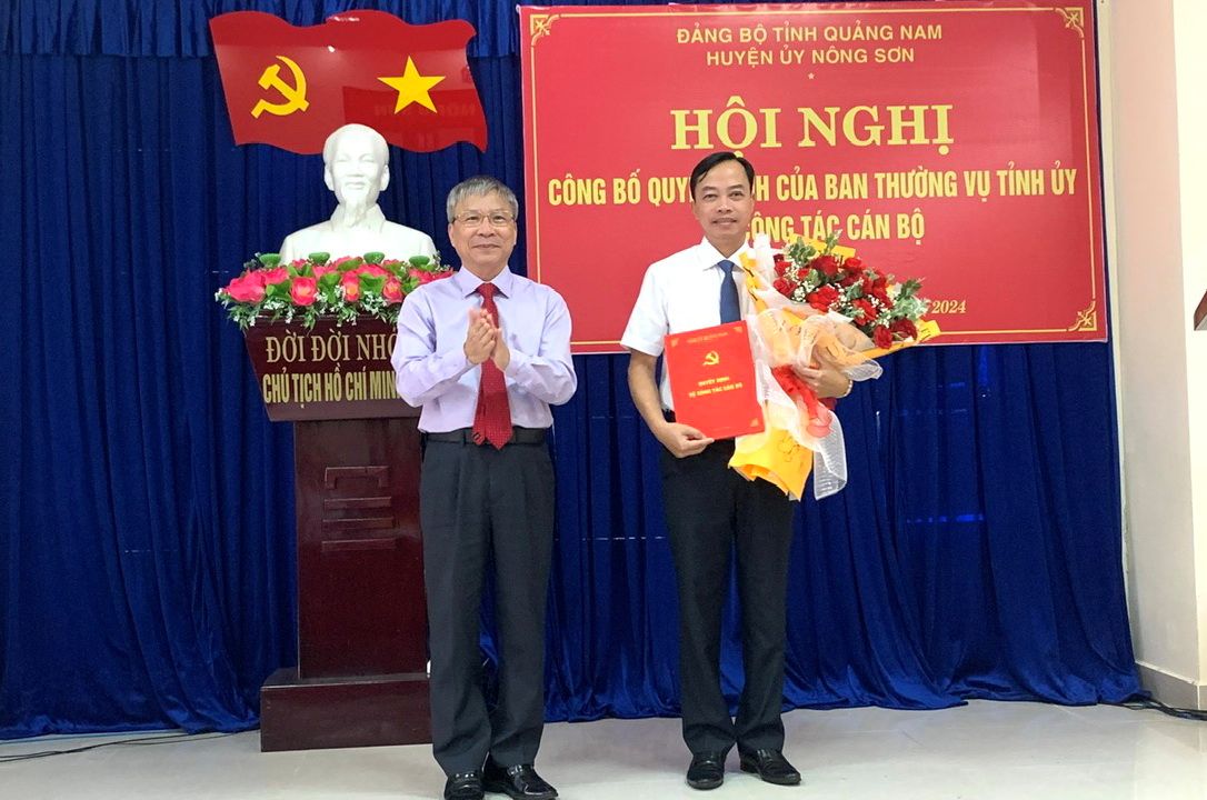 Bi thu huyen uy Nong Son Quang Van Ngoc duoc dieu dong, bo nhiem giu chuc Chanh Van phong Tinh uy Quang Nam. Anh: Quangnam.gov.vn